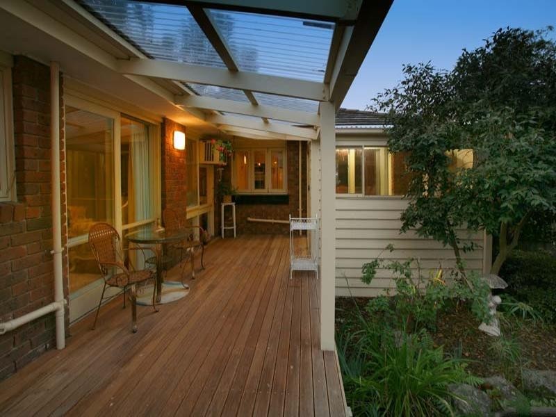 4 Heatherlea Drive, Wheelers Hill VIC 3150