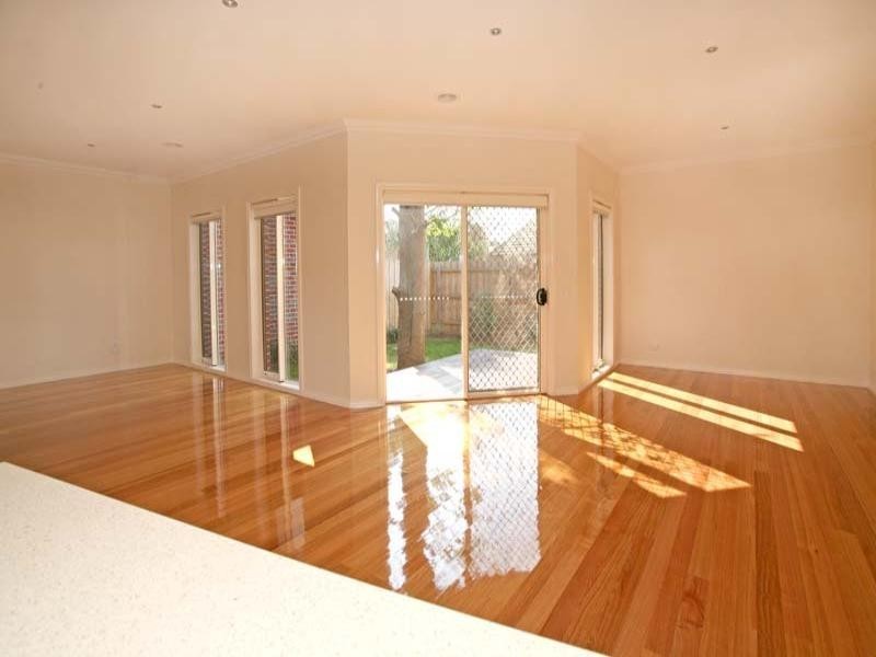 2/2 Kuebler Street, Glen Waverley VIC 3150