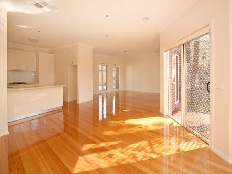 2/2 Kuebler Street, Glen Waverley VIC 3150