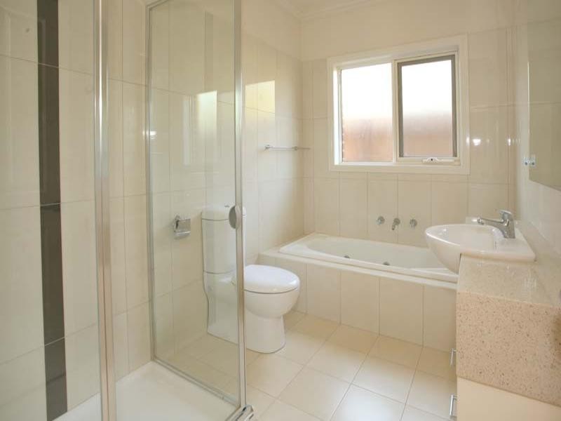 2/2 Kuebler Street, Glen Waverley VIC 3150