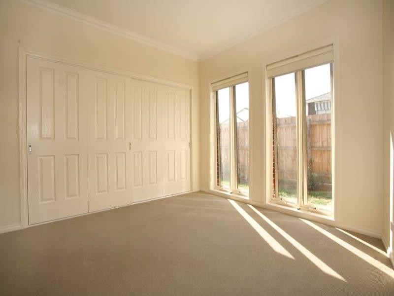 2/2 Kuebler Street, Glen Waverley VIC 3150