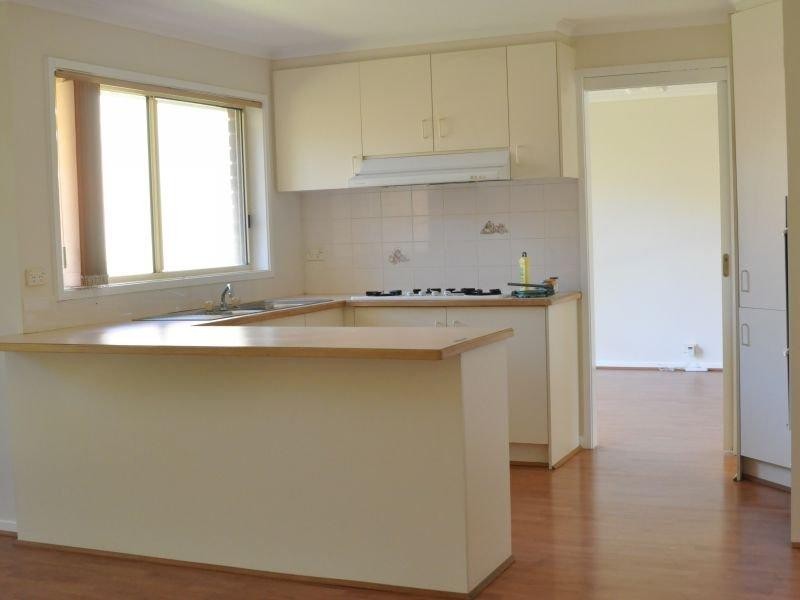 2/4 Hammence Street, Glen Waverley VIC 3150