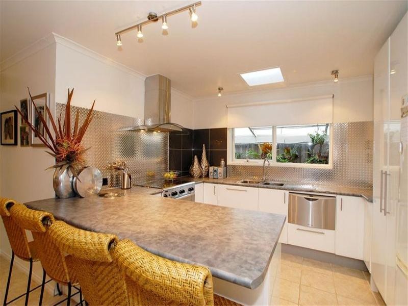 248 Gallaghers Road, Glen Waverley VIC 3150