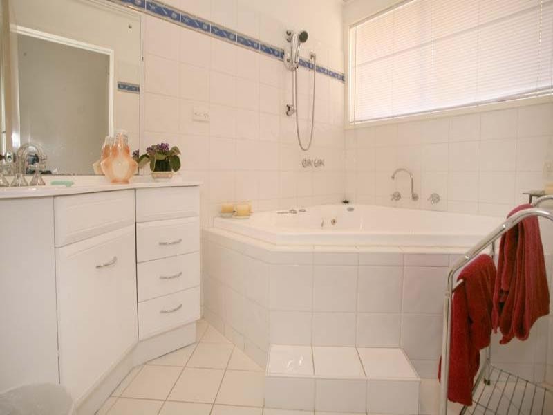 10 Mackie Road, Mulgrave VIC 3170