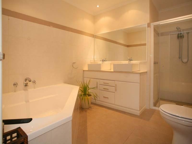 26 Albany Drive, Mulgrave VIC 3170