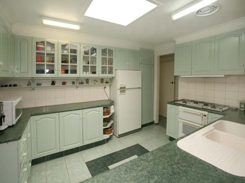 3 Farnham Avenue, Wheelers Hill VIC 3150