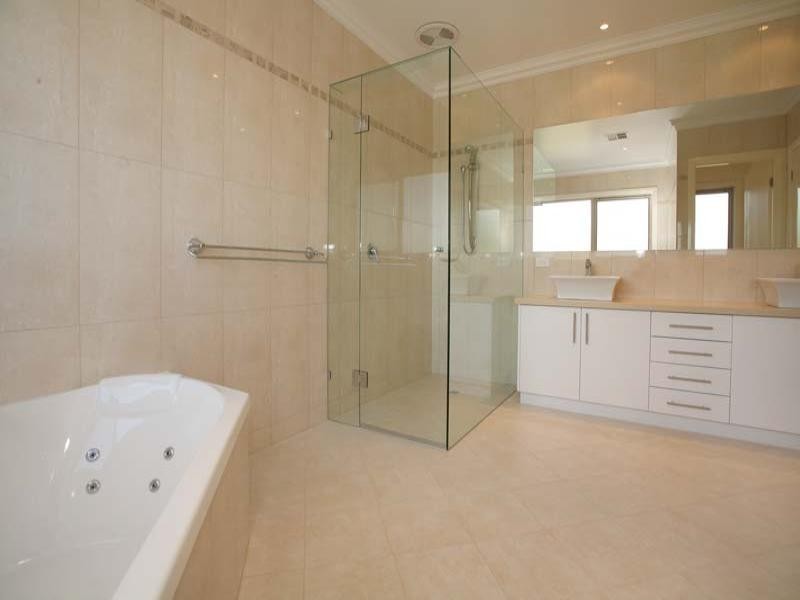 7 Kinnoull Grove, Glen Waverley VIC 3150