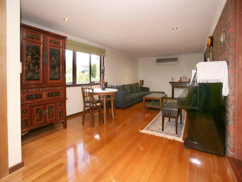 27 Weeden Drive, Vermont South VIC 3133