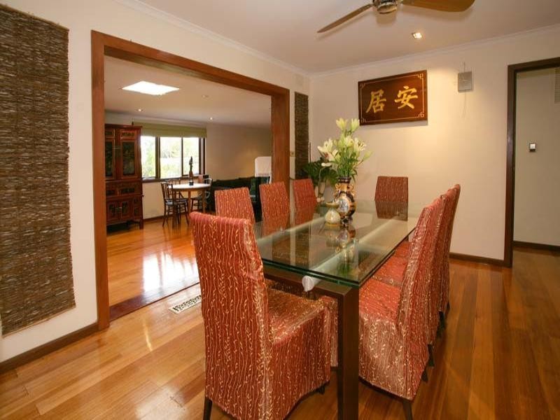 27 Weeden Drive, Vermont South VIC 3133