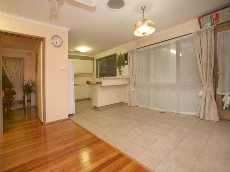 20 Whites Lane, Glen Waverley VIC 3150