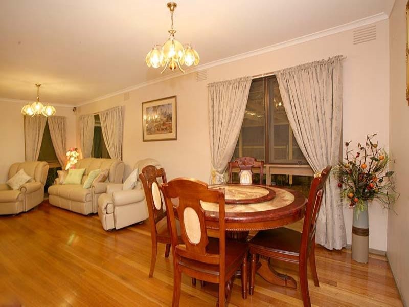 20 Whites Lane, Glen Waverley VIC 3150