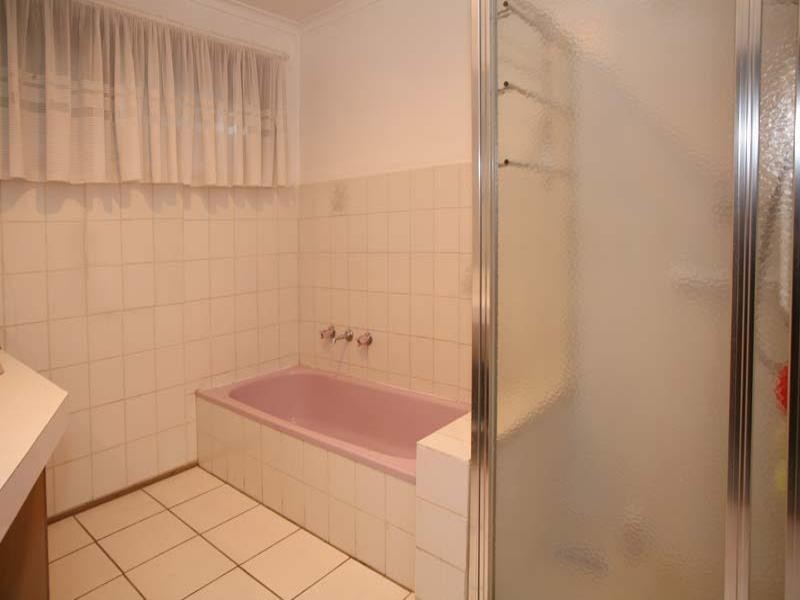 20 Whites Lane, Glen Waverley VIC 3150