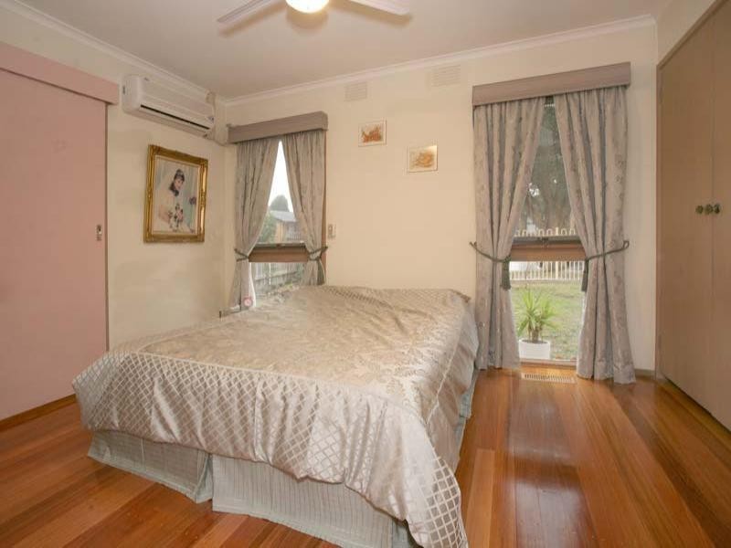 20 Whites Lane, Glen Waverley VIC 3150