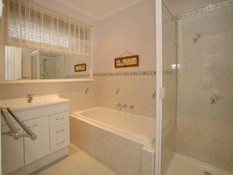 7 Quest Court, Glen Waverley VIC 3150