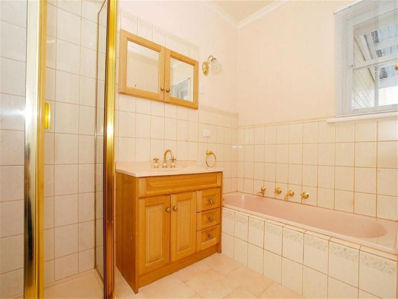 11 Margate Crescent, Glen Waverley VIC 3150