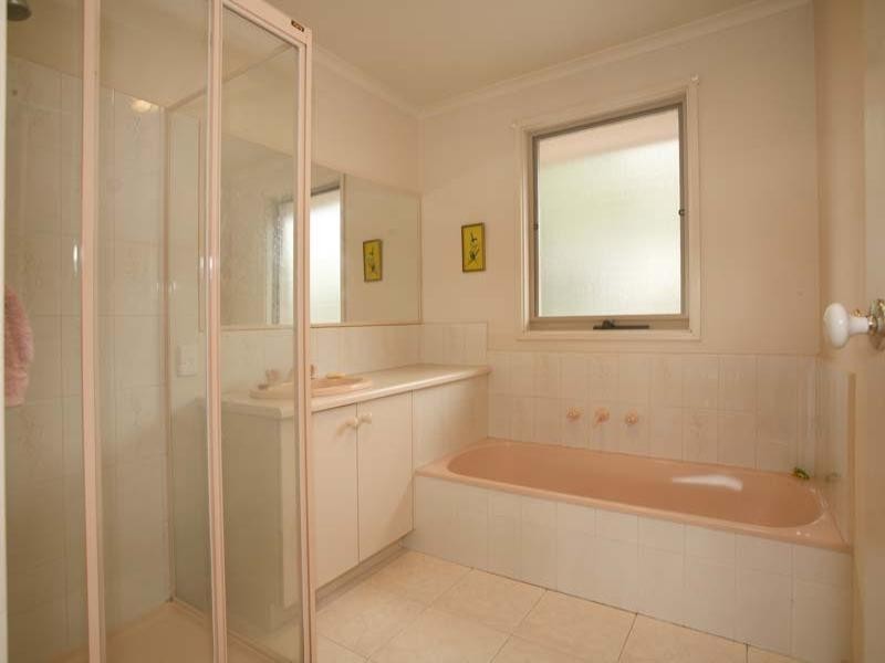 12 Manna Court, Mulgrave VIC 3170