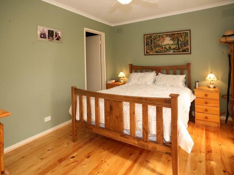 36 Excalibur Avenue, Glen Waverley VIC 3150