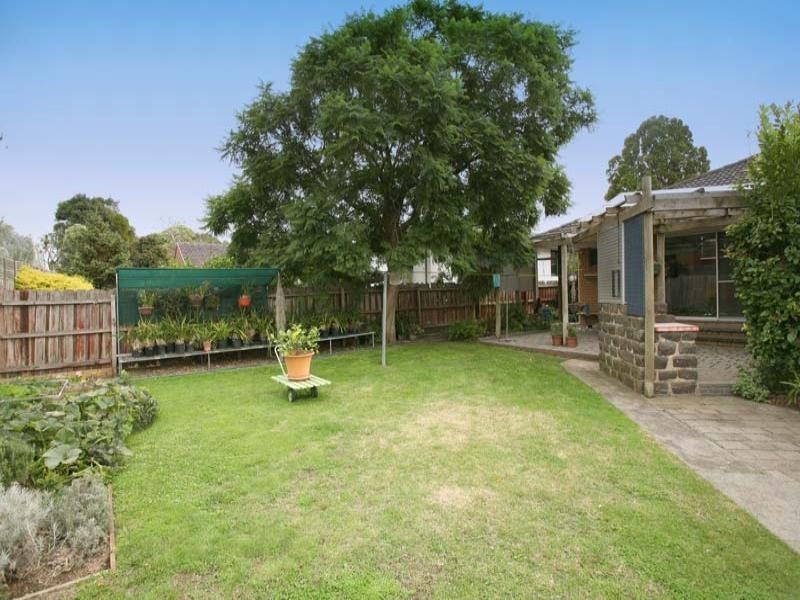 14 Blackwood Drive, Wheelers Hill VIC 3150