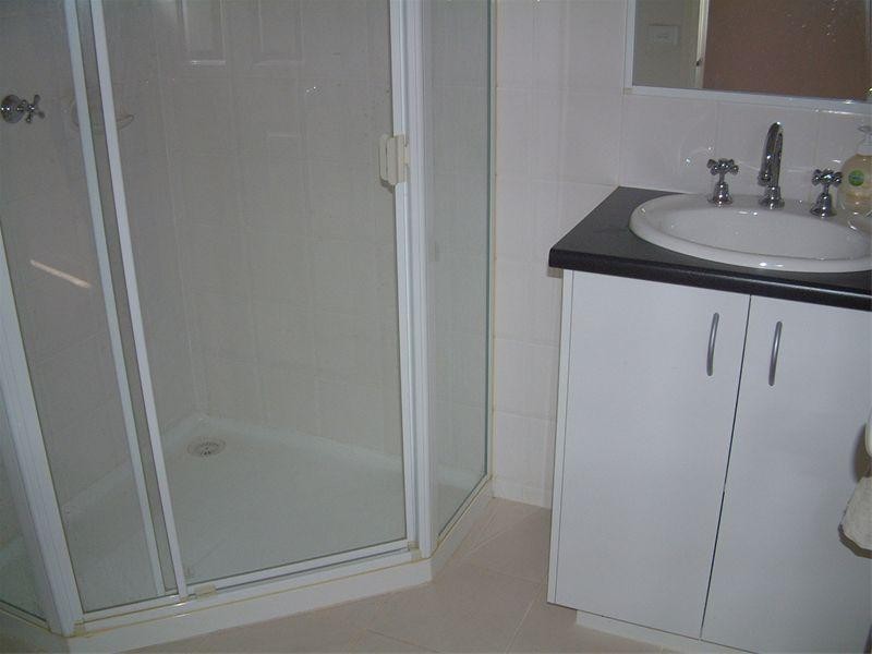 1 Larkspur Circuit, Glen Waverley VIC 3150