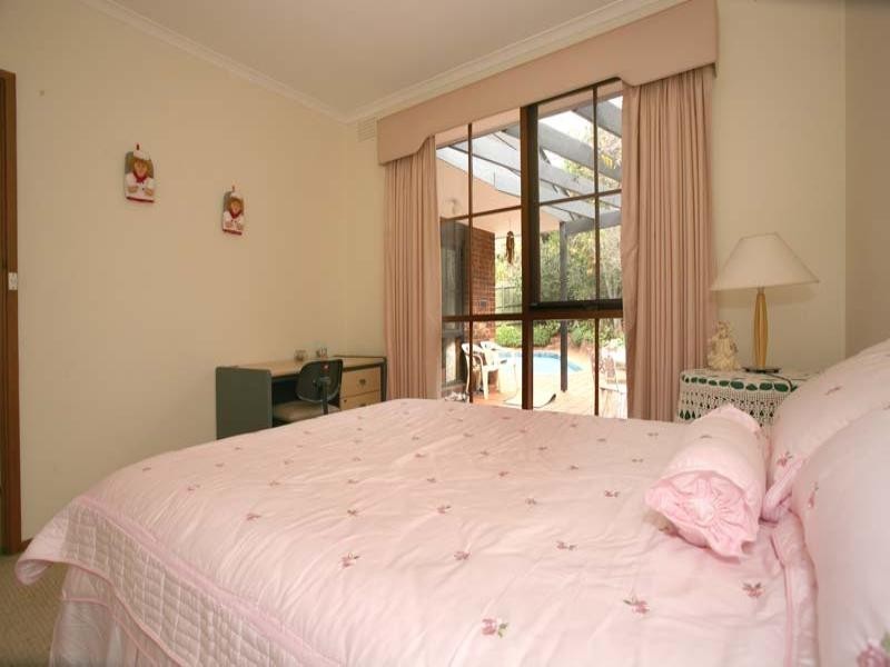 6 Portobello Place, Wheelers Hill VIC 3150