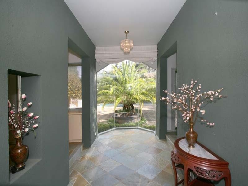 5 Colonial Court, Narre Warren South VIC 3805