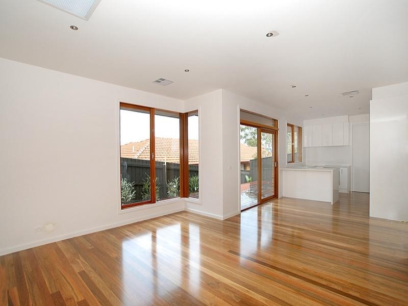 53 Hinkler Road, Glen Waverley VIC 3150