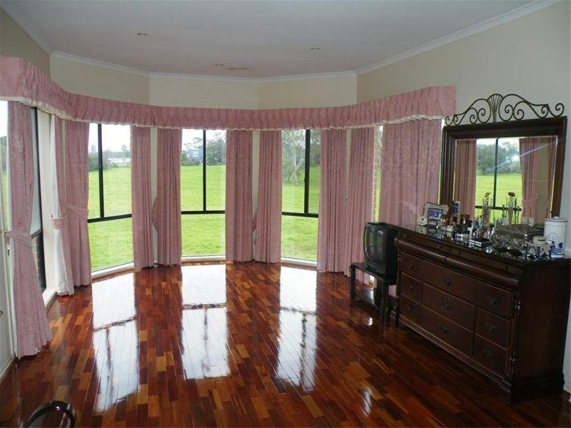 117 Herriotts Boulevard, Glen Waverley VIC 3150