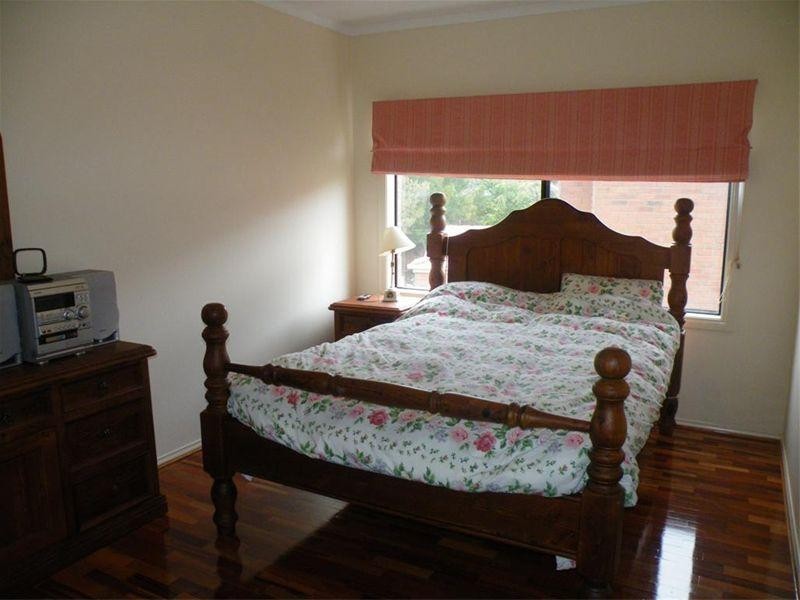 117 Herriotts Boulevard, Glen Waverley VIC 3150