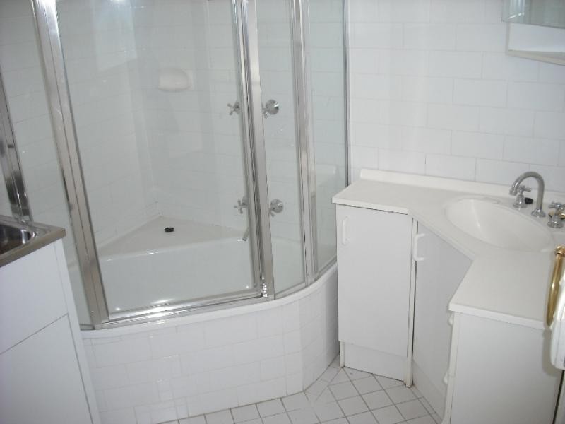 10/2-4 Baker Street, Malvern East VIC 3145