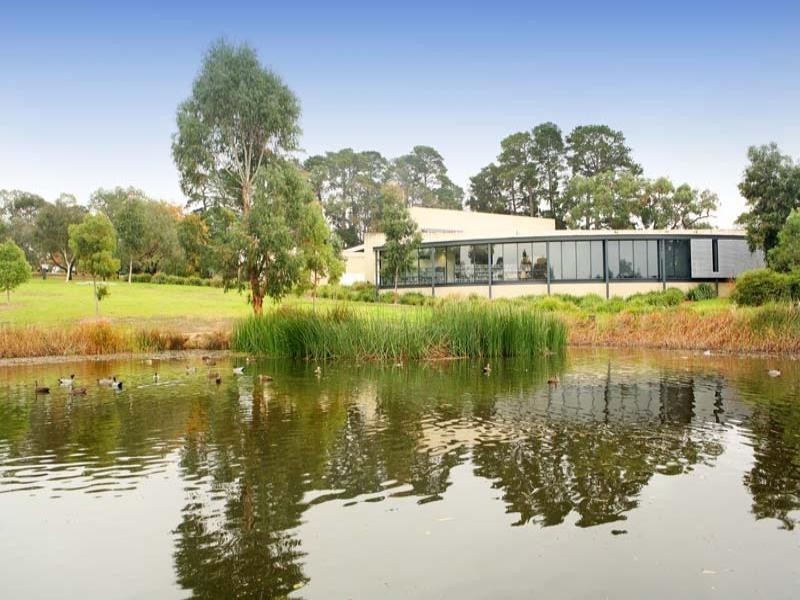 1A Bimbadeen Court, Wheelers Hill VIC 3150