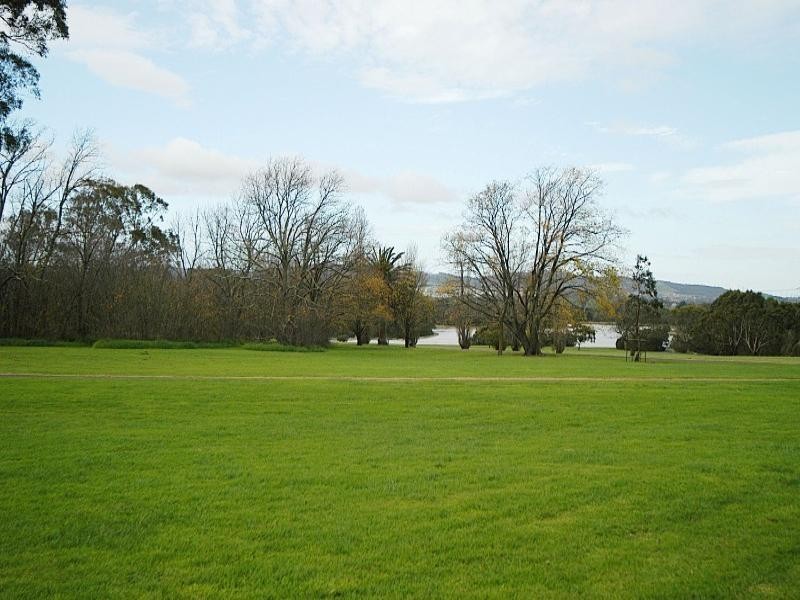 1A Bimbadeen Court, Wheelers Hill VIC 3150