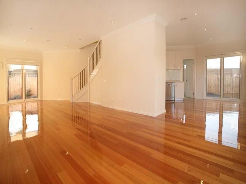 3/2 Kuebler Street, Glen Waverley VIC 3150