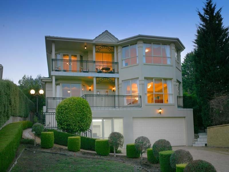 11 Strathconnan Place, Wheelers Hill VIC 3150