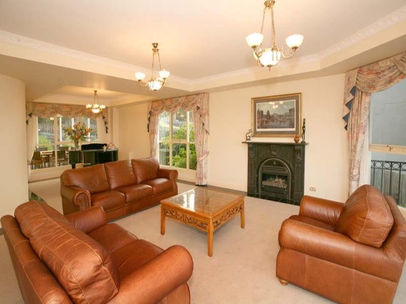 11 Strathconnan Place, Wheelers Hill VIC 3150