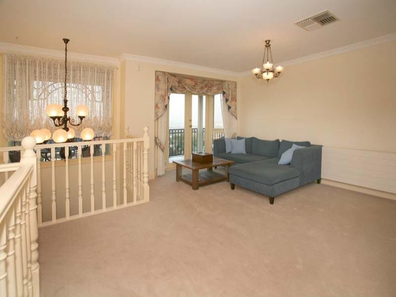 11 Strathconnan Place, Wheelers Hill VIC 3150