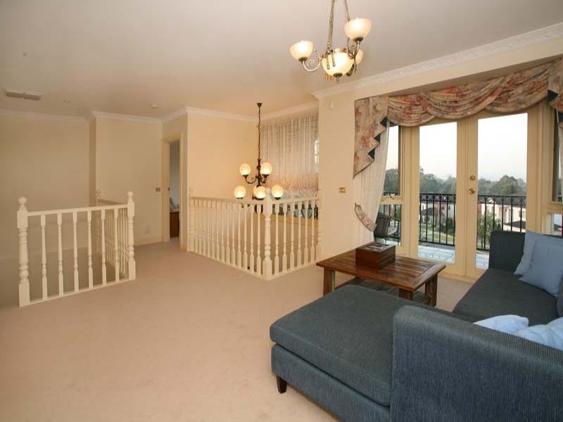 11 Strathconnan Place, Wheelers Hill VIC 3150