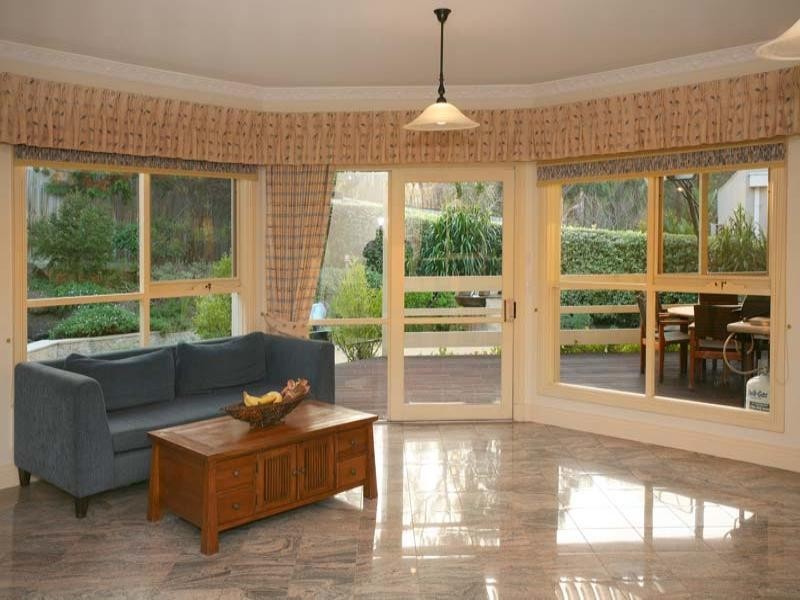 11 Strathconnan Place, Wheelers Hill VIC 3150