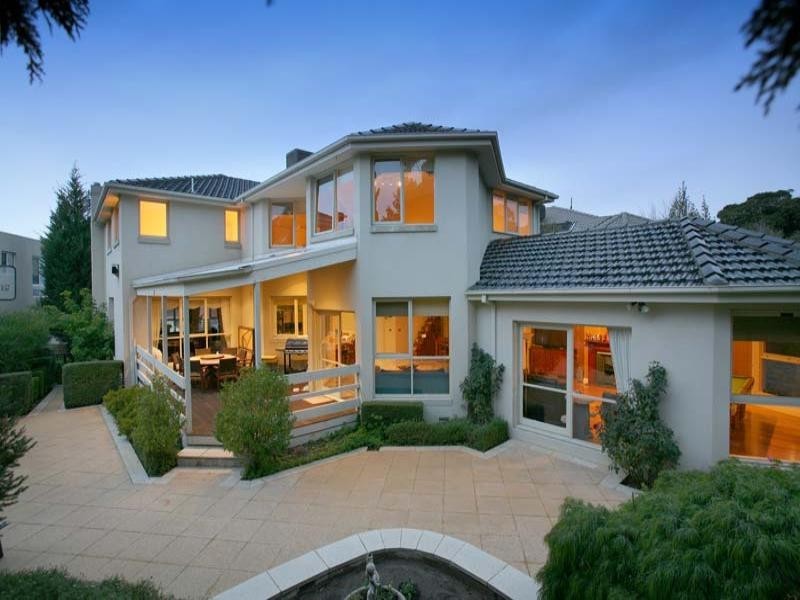 11 Strathconnan Place, Wheelers Hill VIC 3150