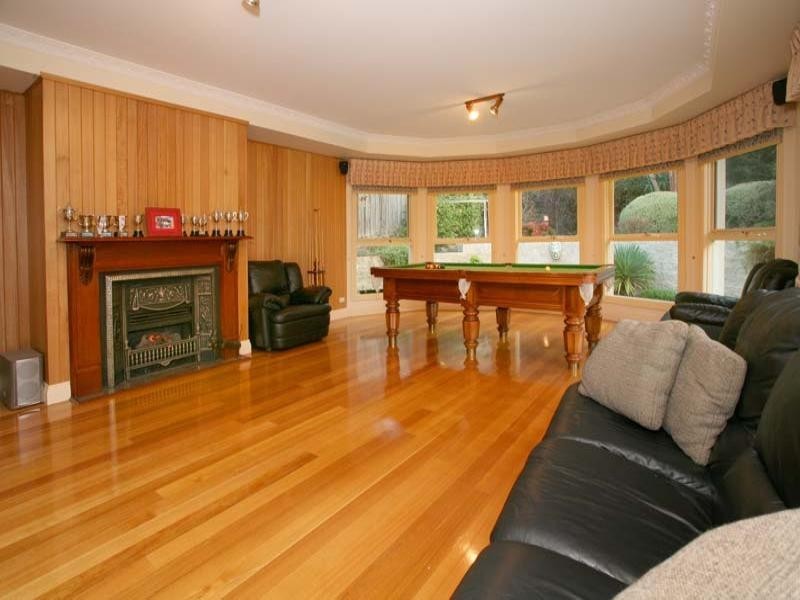 11 Strathconnan Place, Wheelers Hill VIC 3150