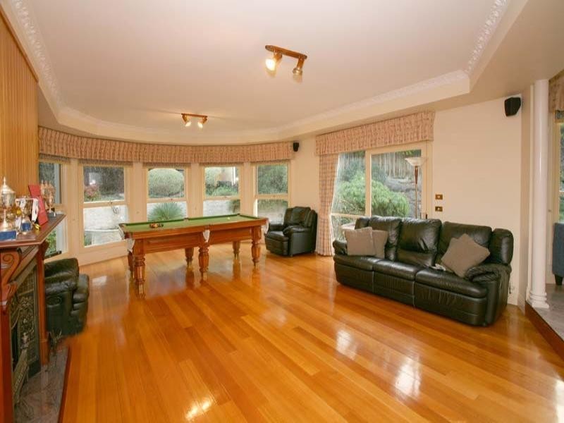 11 Strathconnan Place, Wheelers Hill VIC 3150