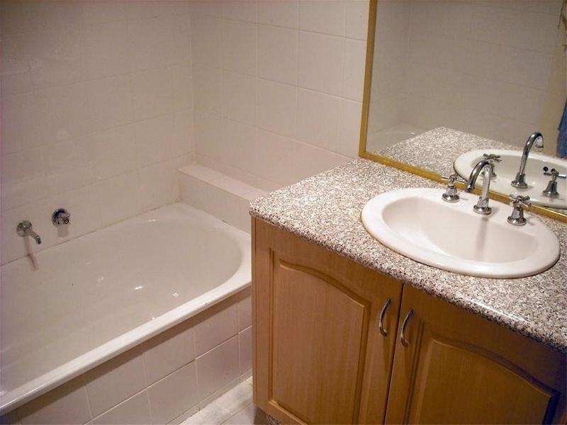 27 Brentwood Drive, Glen Waverley VIC 3150