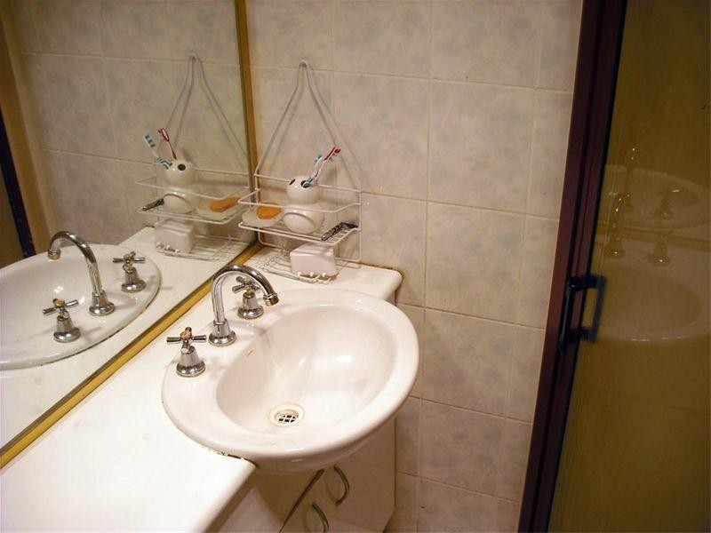 27 Brentwood Drive, Glen Waverley VIC 3150