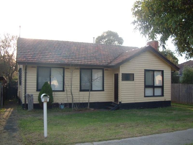 33 Latham Crescent, Dandenong North VIC 3175