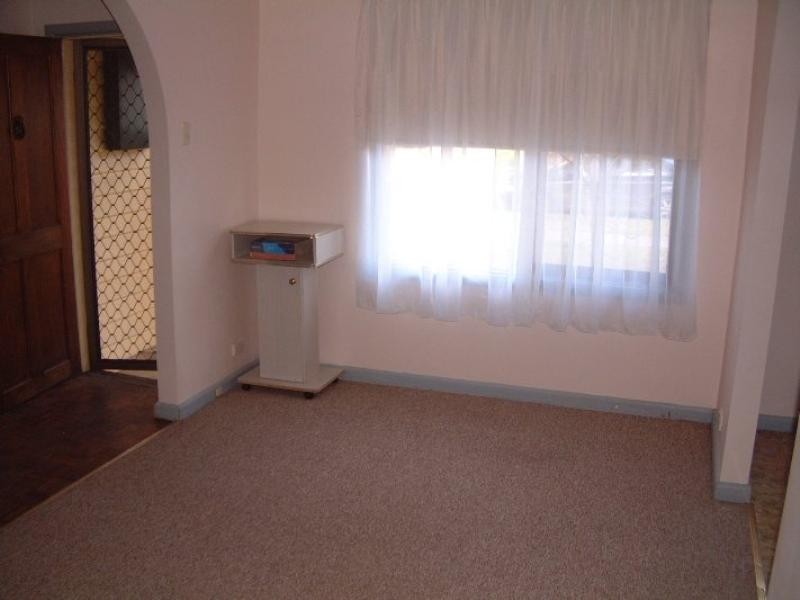 33 Latham Crescent, Dandenong North VIC 3175