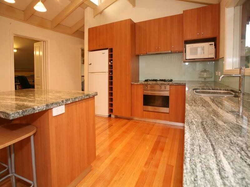 10 Iverna Close, Mulgrave VIC 3170