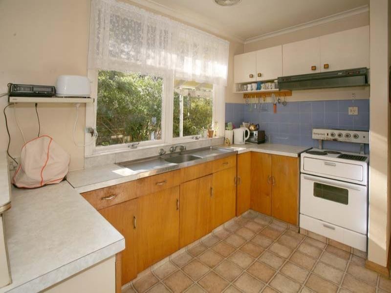 62 Pepperell Avenue, Glen Waverley VIC 3150