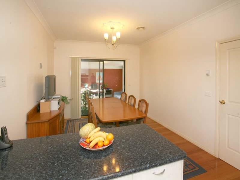 2/28 Leicester Avenue, Glen Waverley VIC 3150