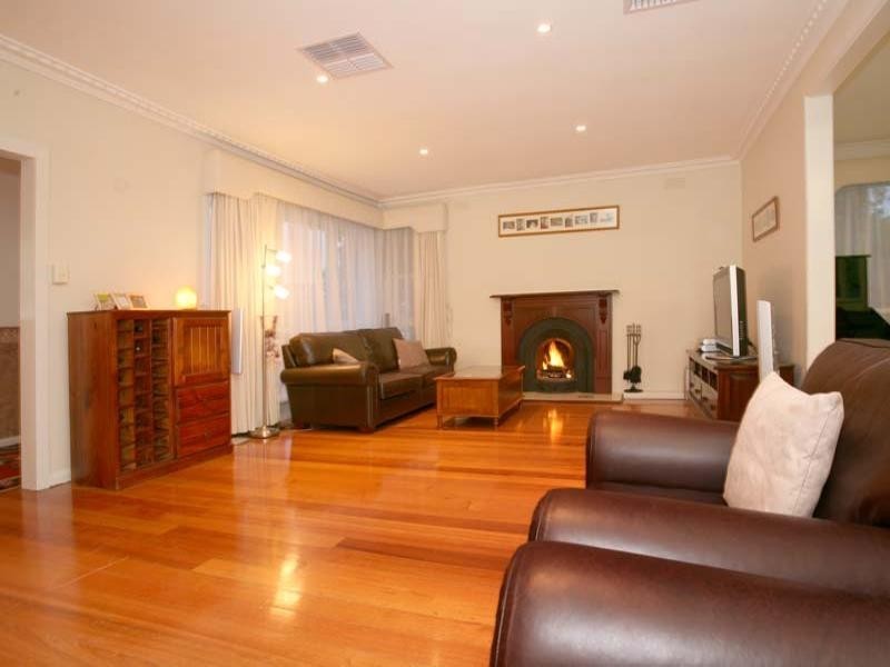 1 Collier Court, Burwood VIC 3125