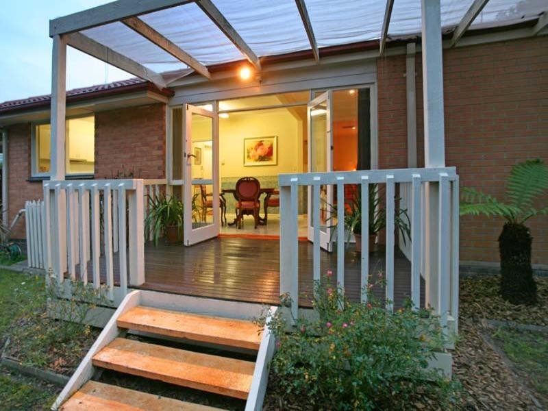 1 Collier Court, Burwood VIC 3125