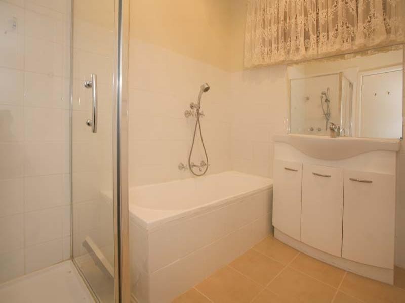 1 Collier Court, Burwood VIC 3125